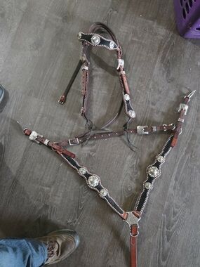 Luans Leather Tack Set